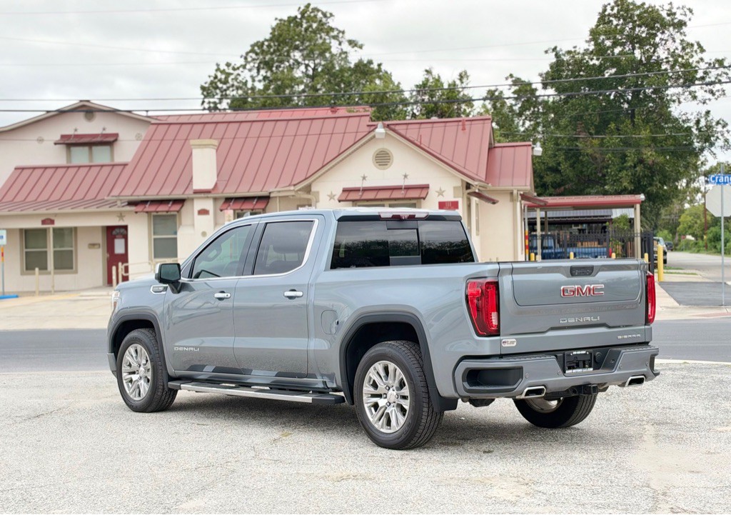 2021 GMC Sierra Image 4