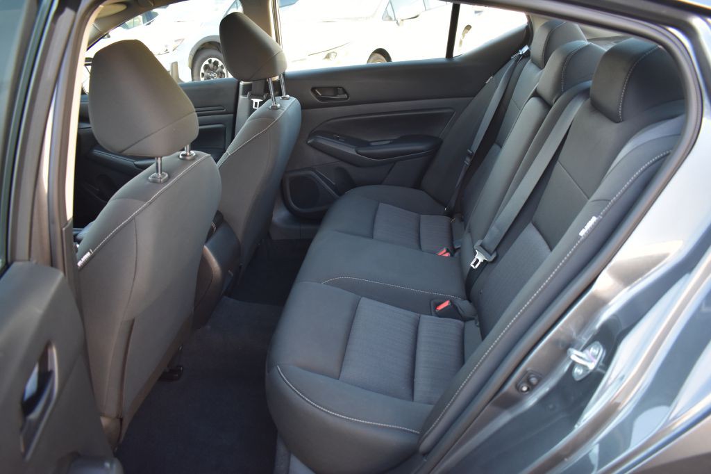 2023 Nissan Altima Image 16