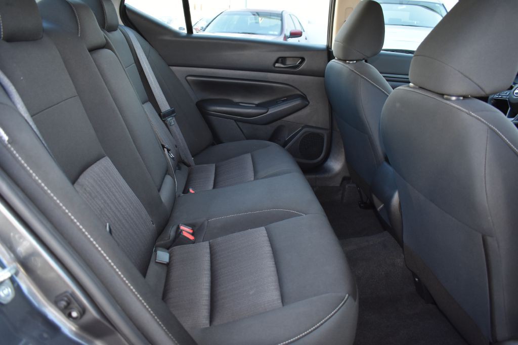 2023 Nissan Altima Image 17