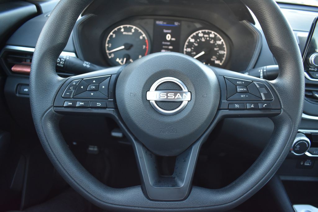 2023 Nissan Altima Image 18