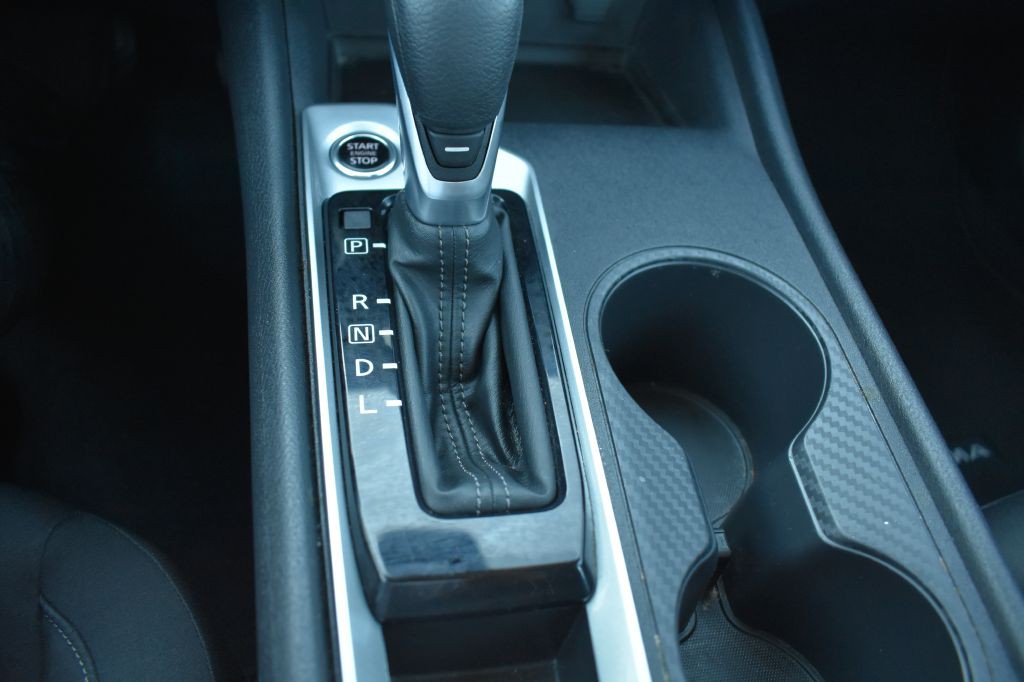 2023 Nissan Altima Image 21