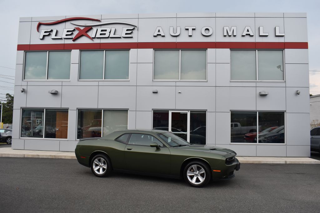 2023 Dodge Challenger Image 1
