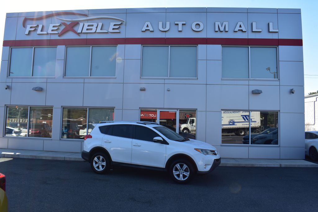 2013 Toyota Rav4 Image 1