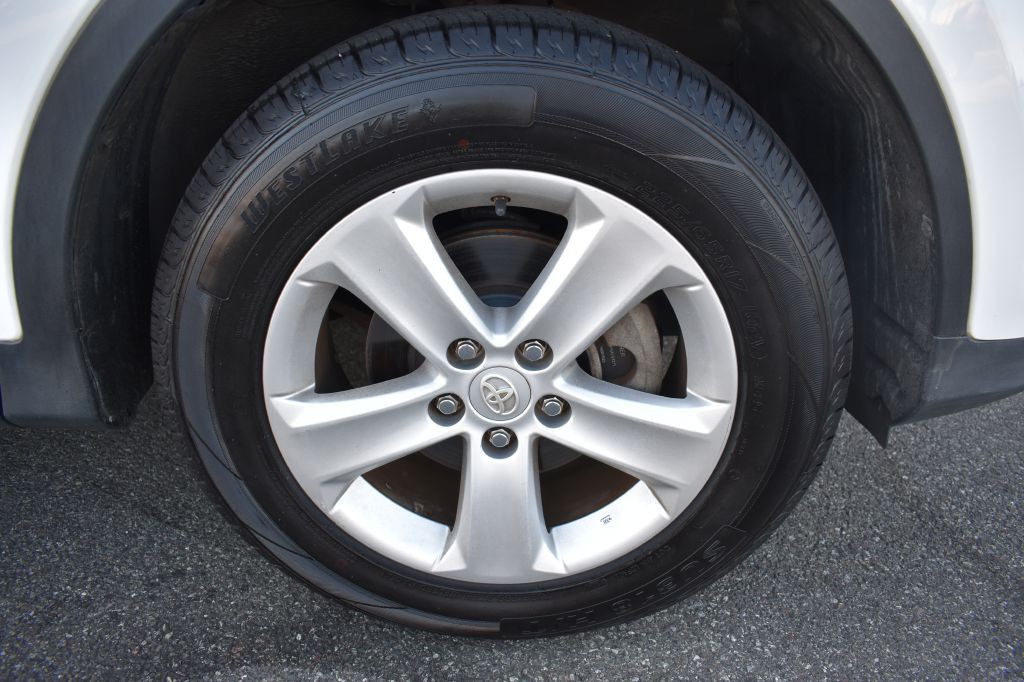 2013 Toyota Rav4 Image 10