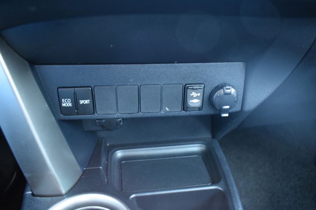 2013 Toyota Rav4 Image 18