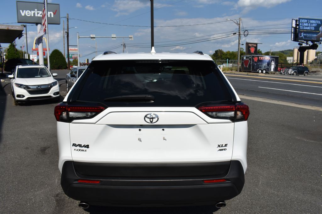 2021 Toyota Rav4 Image 8