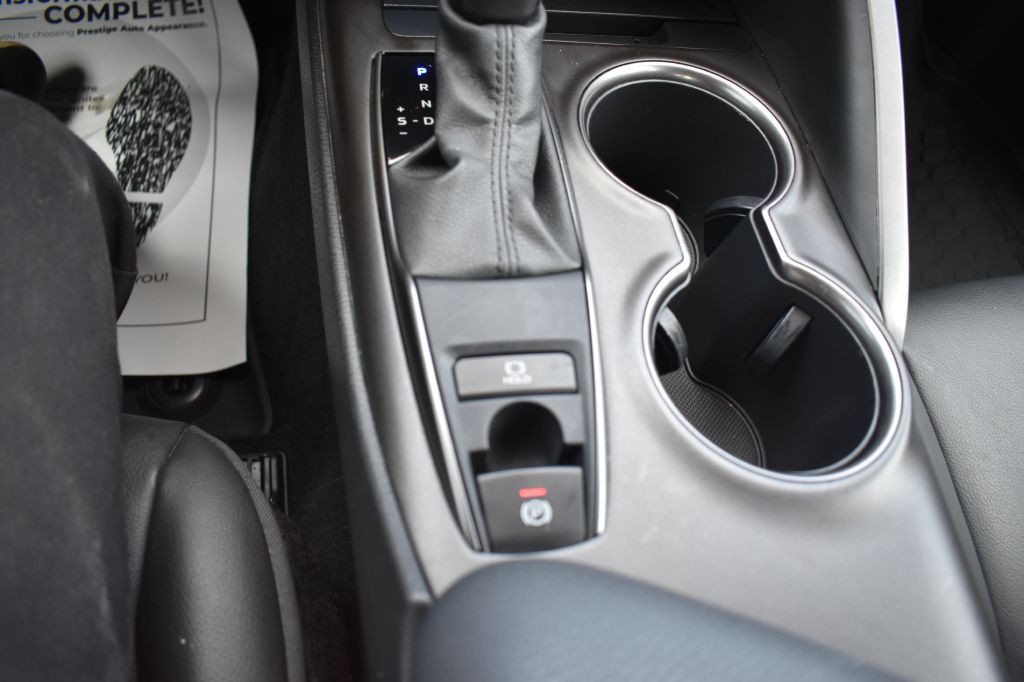 2021 Toyota Camry Image 15