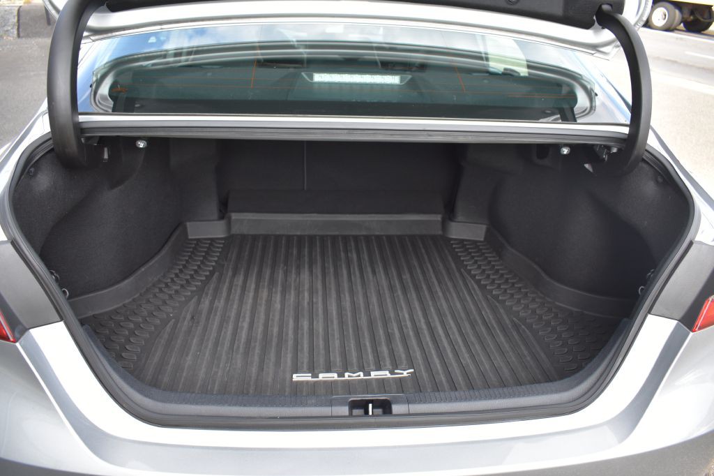 2021 Toyota Camry Image 21