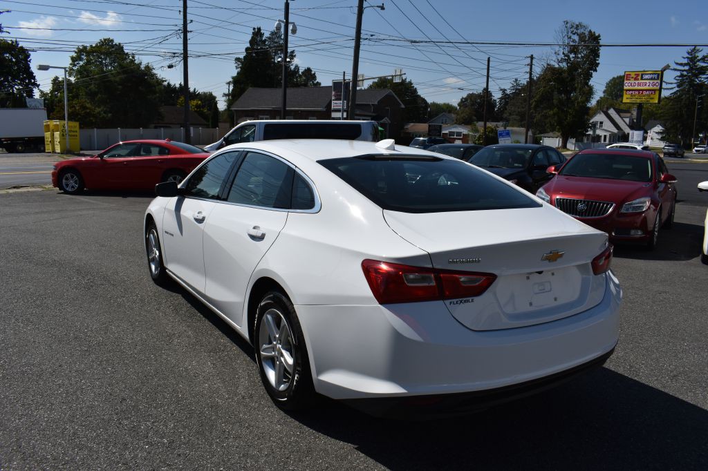 2023 Chevrolet Malibu Image 8