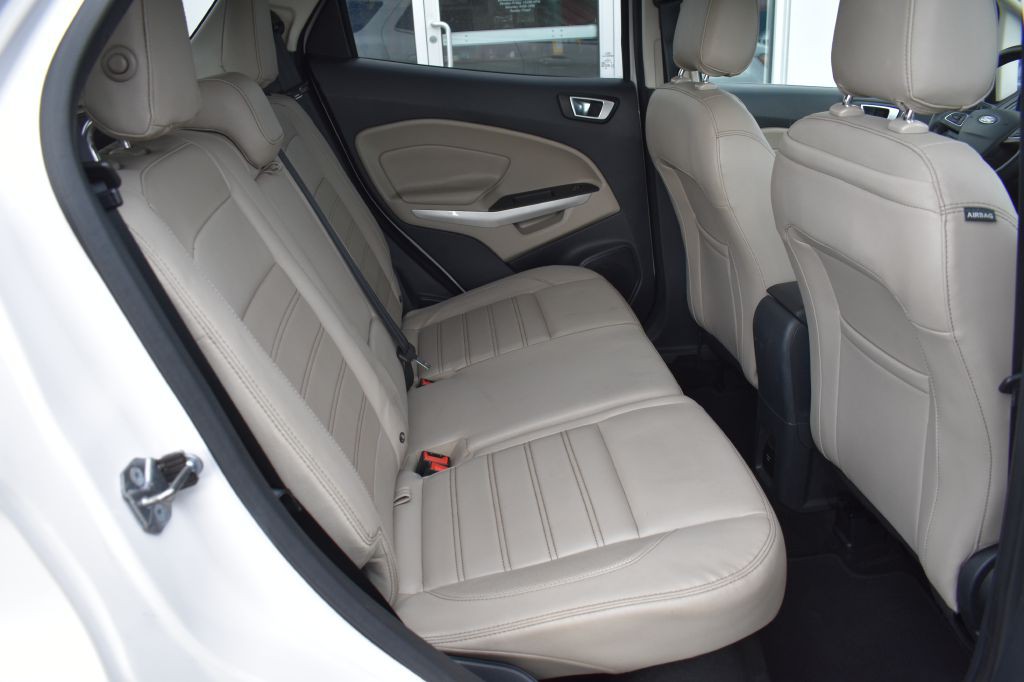2018 Ford Econoline Image 16