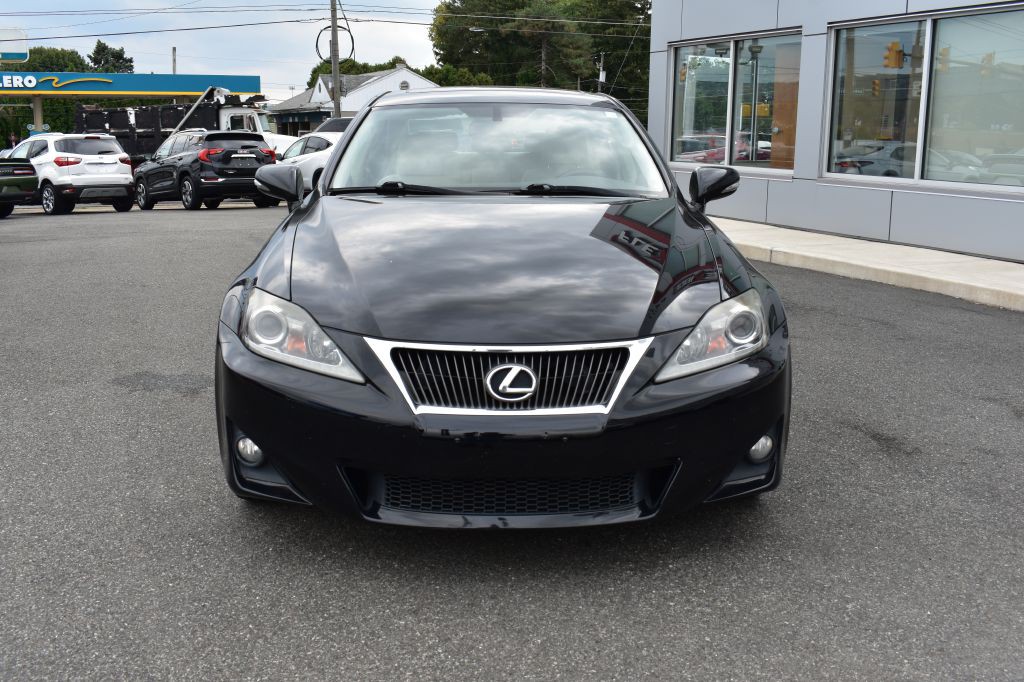 2013 Lexus IS 250 Image 2