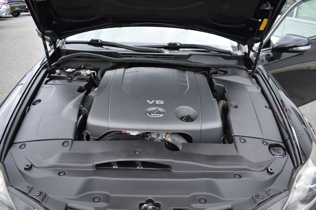 2013 Lexus IS 250 Image 10