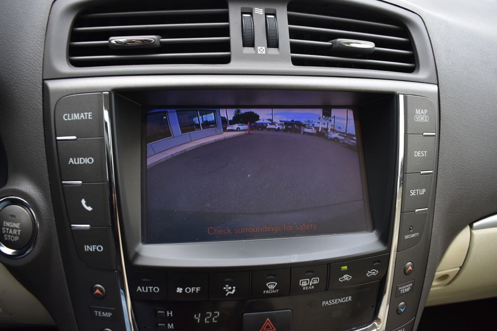 2013 Lexus IS 250 Image 24