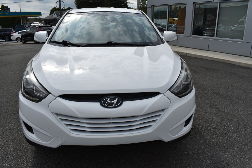 2015 Hyundai Tucson Image 2