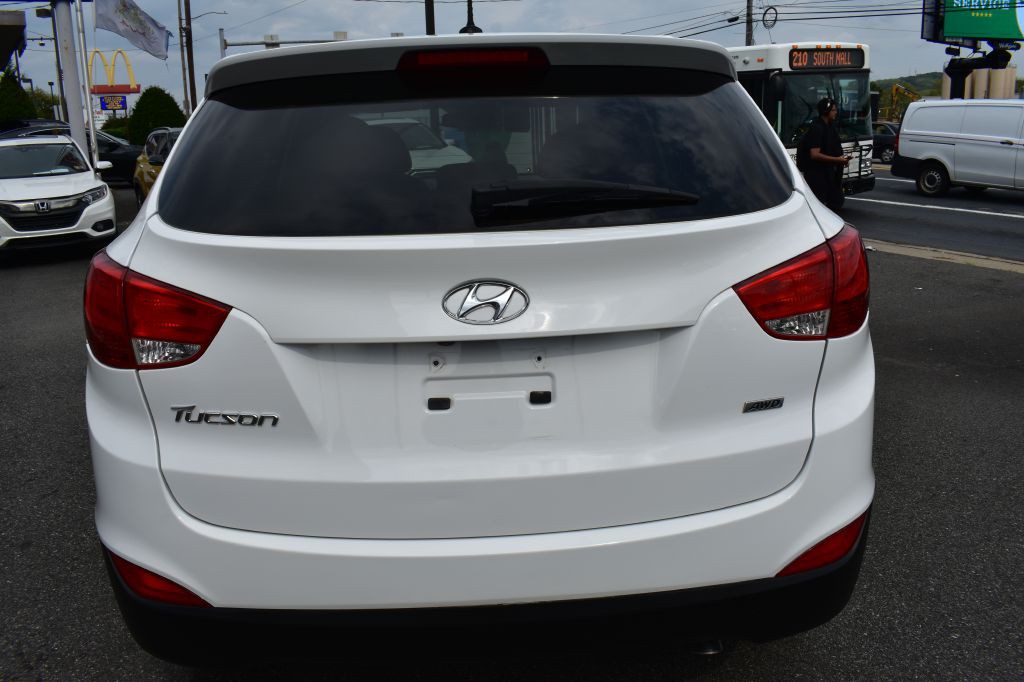 2015 Hyundai Tucson Image 9