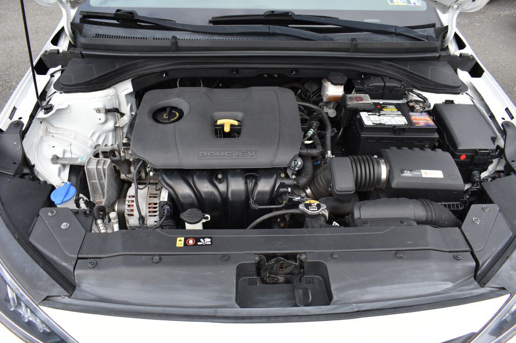 2019 Hyundai Elantra Image 10