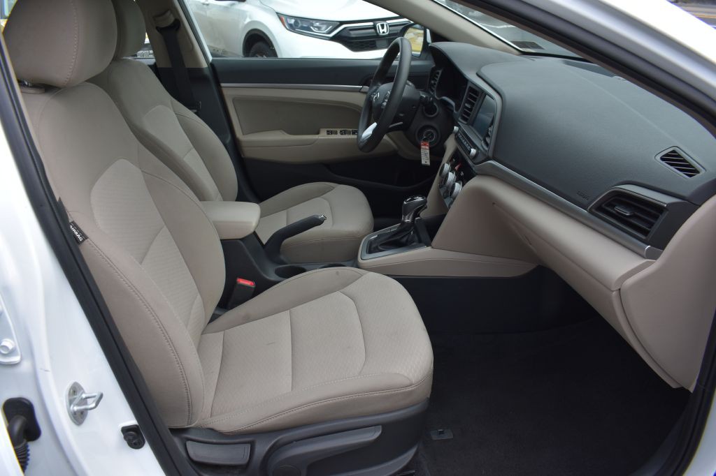 2019 Hyundai Elantra Image 15