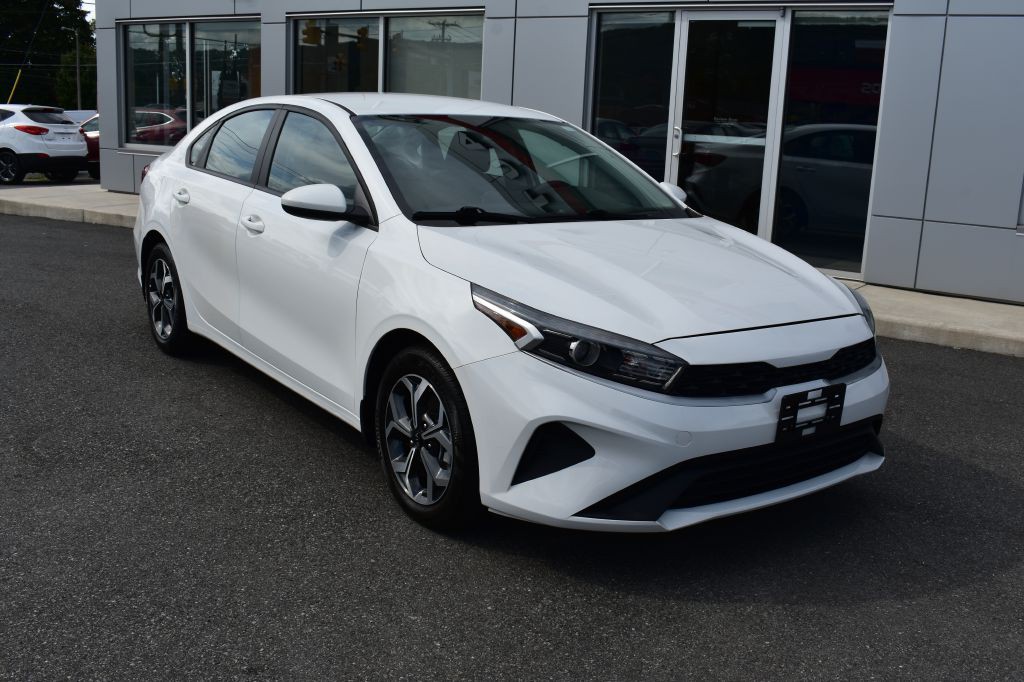 2023 Kia Forte Image 4