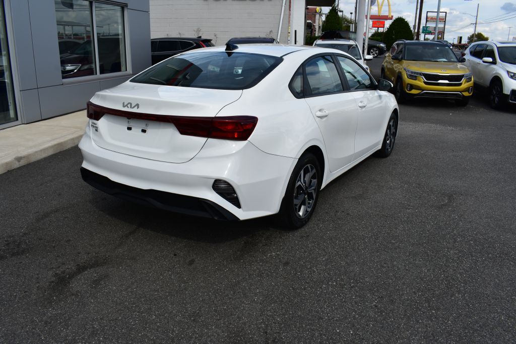2023 Kia Forte Image 5