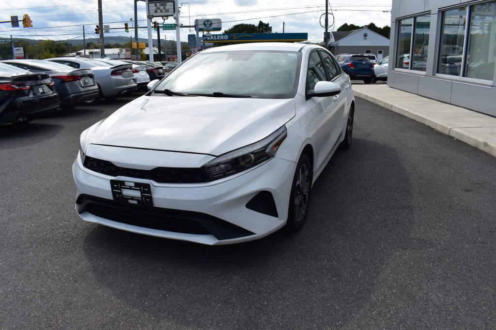 2023 Kia Forte Image 7