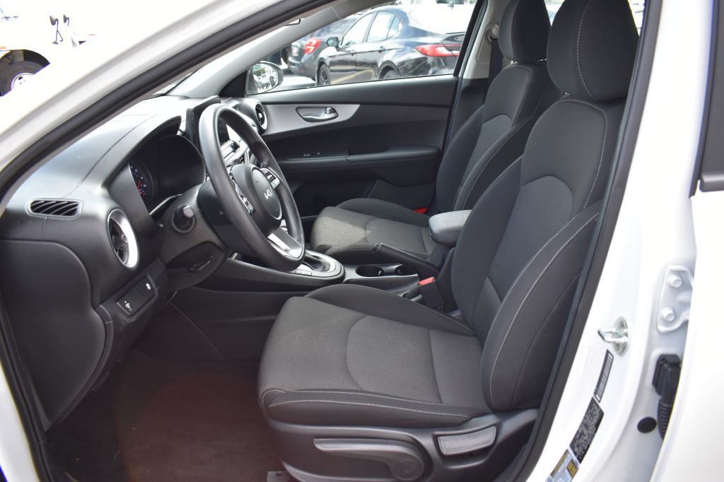 2023 Kia Forte Image 15