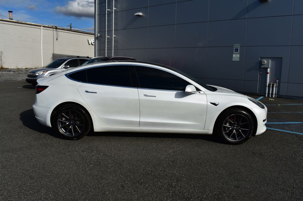 2020 Tesla Model 3 Image 3
