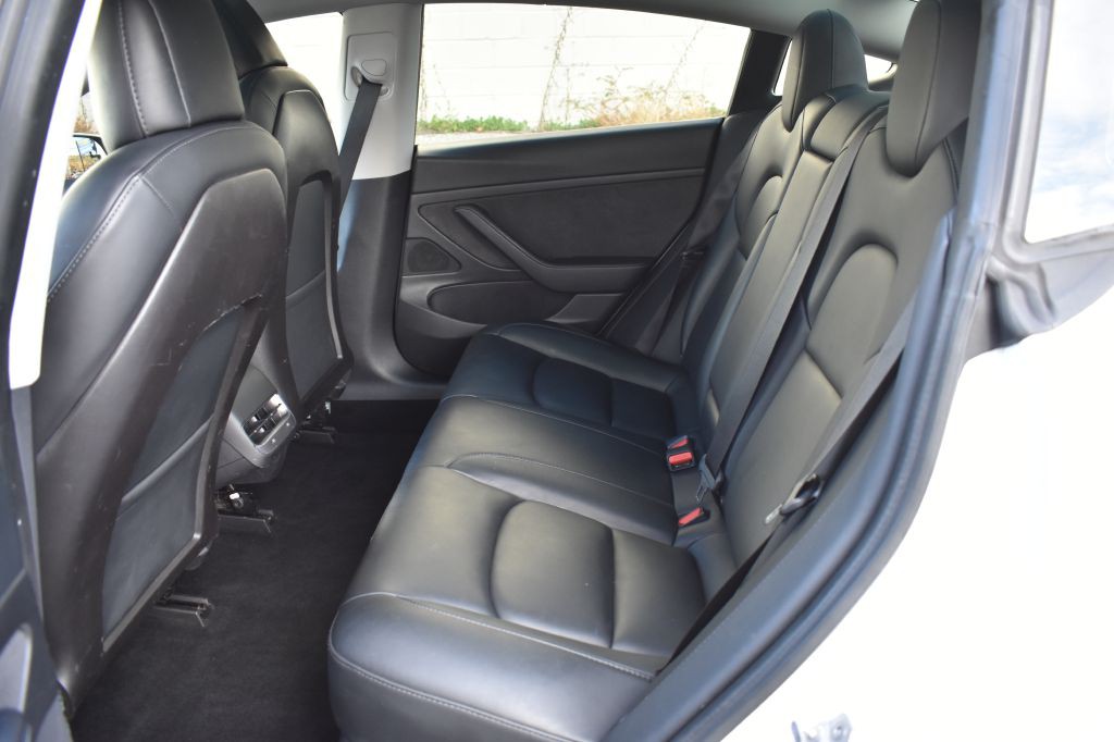 2020 Tesla Model 3 Image 13