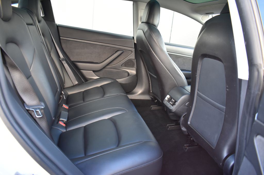 2020 Tesla Model 3 Image 14