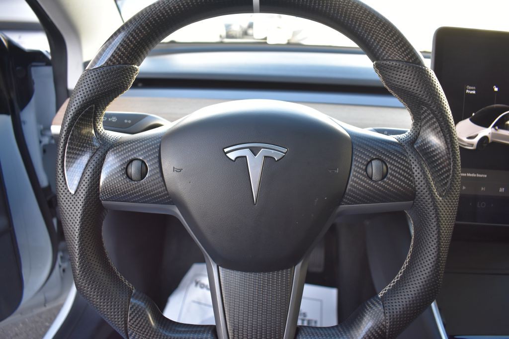 2020 Tesla Model 3 Image 15