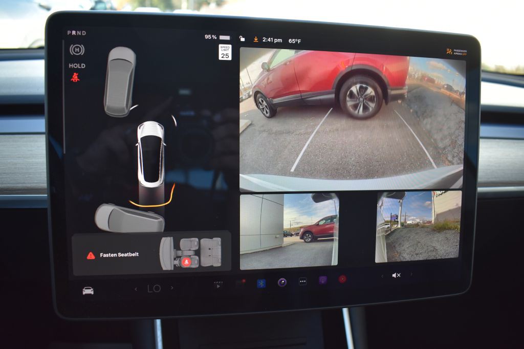 2020 Tesla Model 3 Image 22