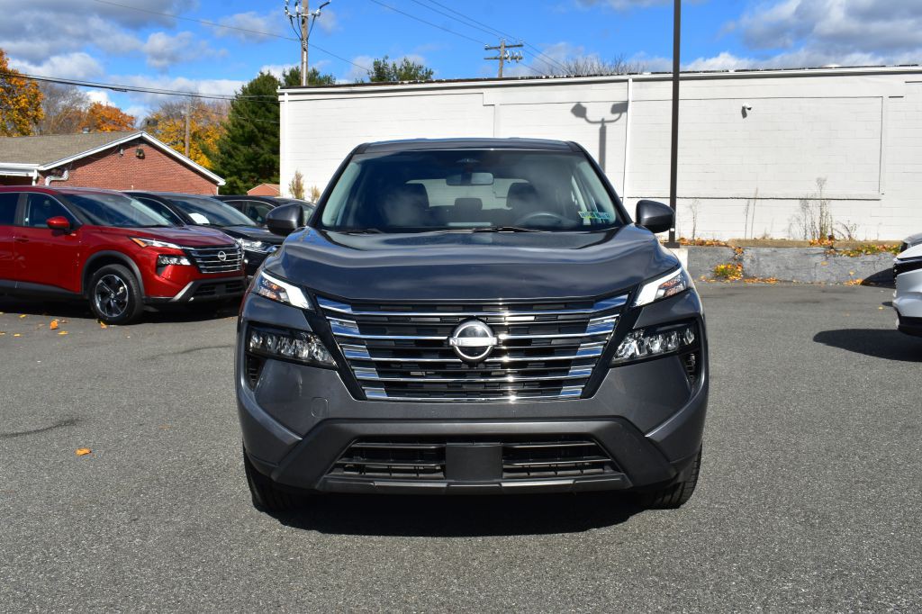 2024 Nissan Rogue Image 2