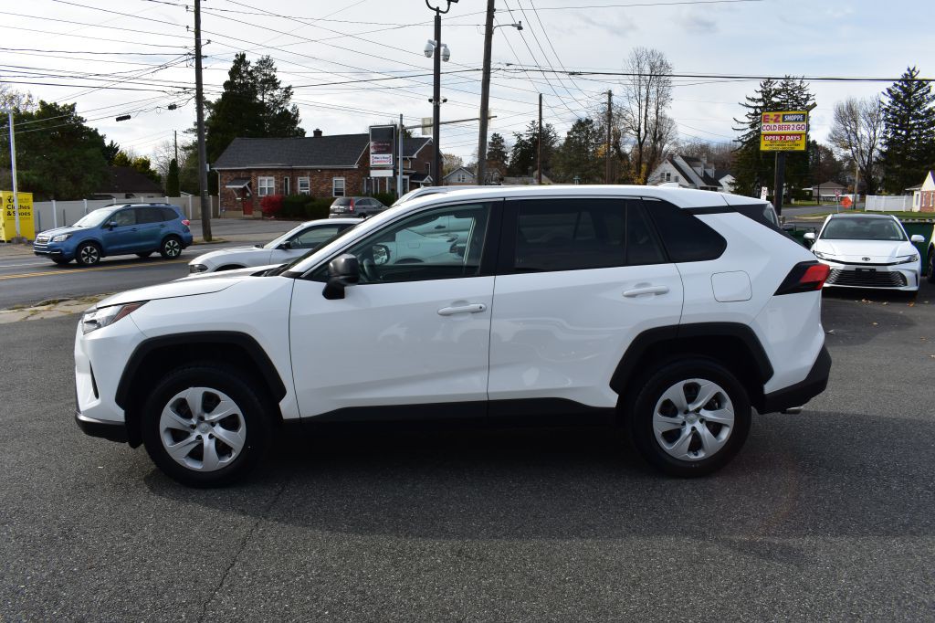 2024 Toyota Rav4 Image 3