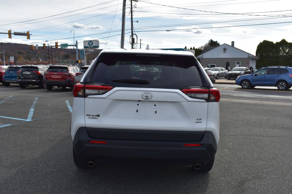 2024 Toyota Rav4 Image 8