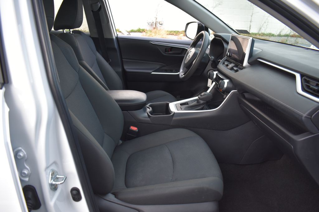 2024 Toyota Rav4 Image 16