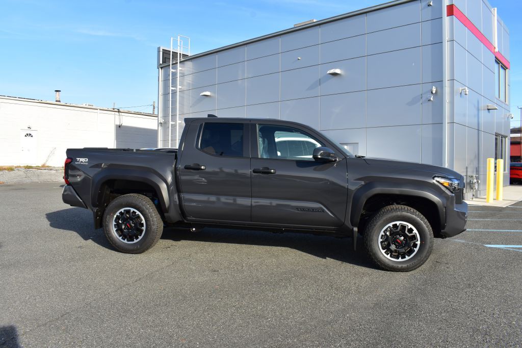 2025 Toyota Tacoma Image 3