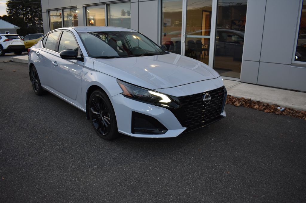 2023 Nissan Altima Image 4