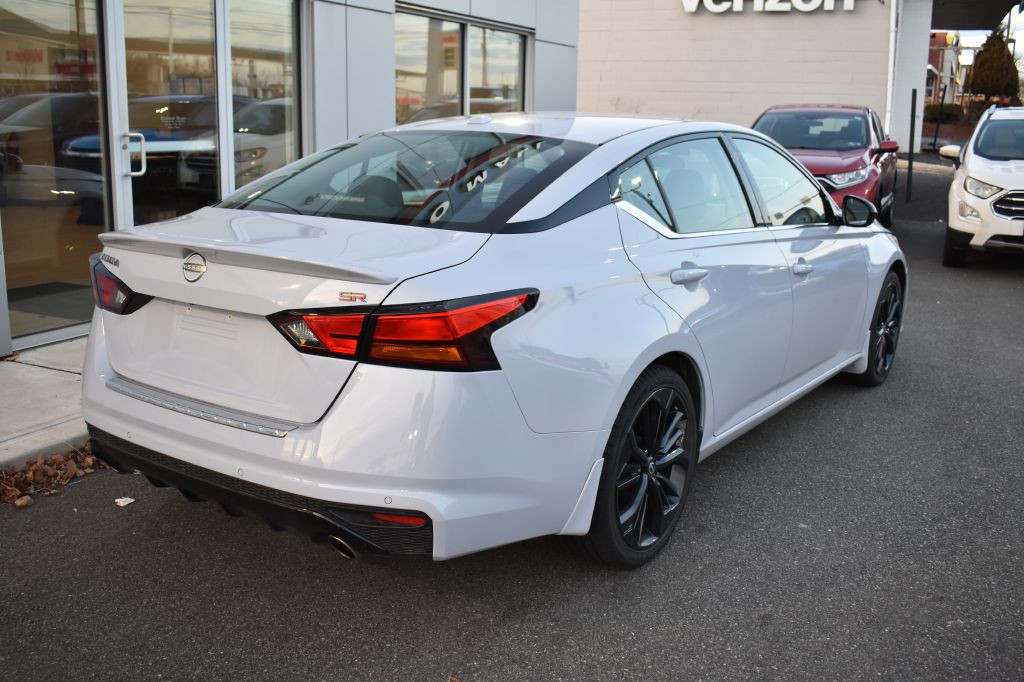2023 Nissan Altima Image 5