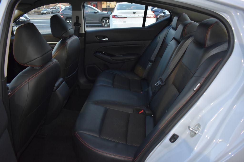 2023 Nissan Altima Image 18