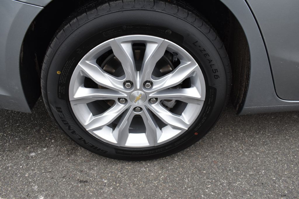 2023 Chevrolet Malibu Image 9