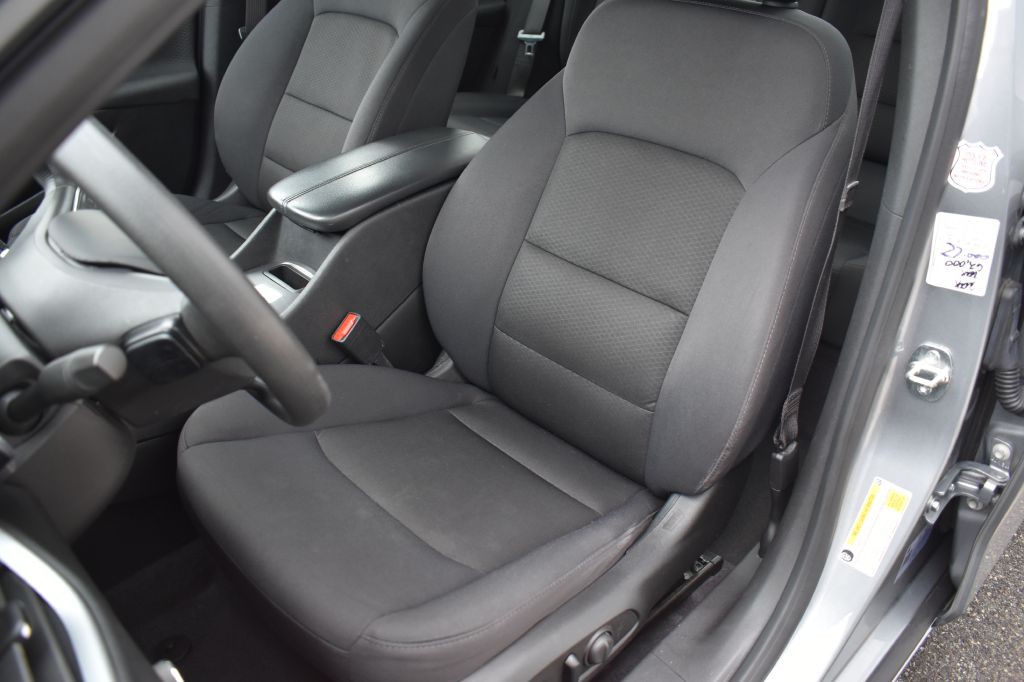 2023 Chevrolet Malibu Image 13