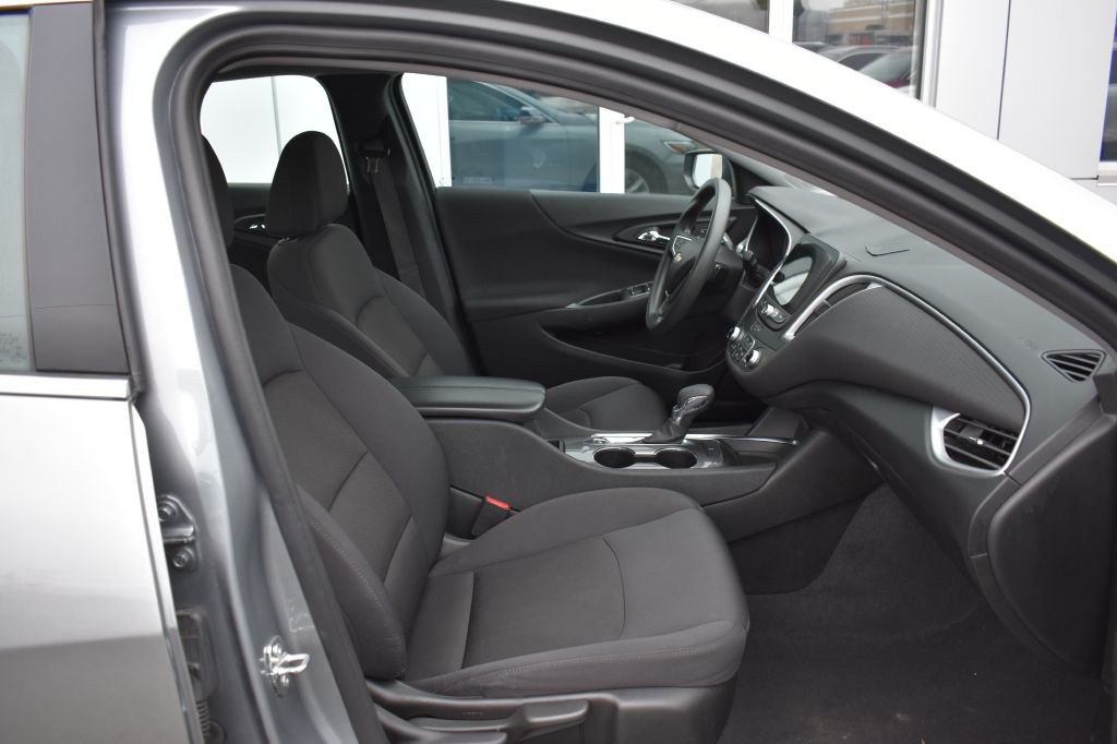 2023 Chevrolet Malibu Image 14