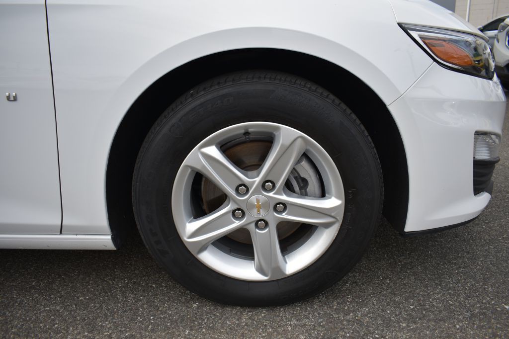 2024 Chevrolet Malibu Image 9