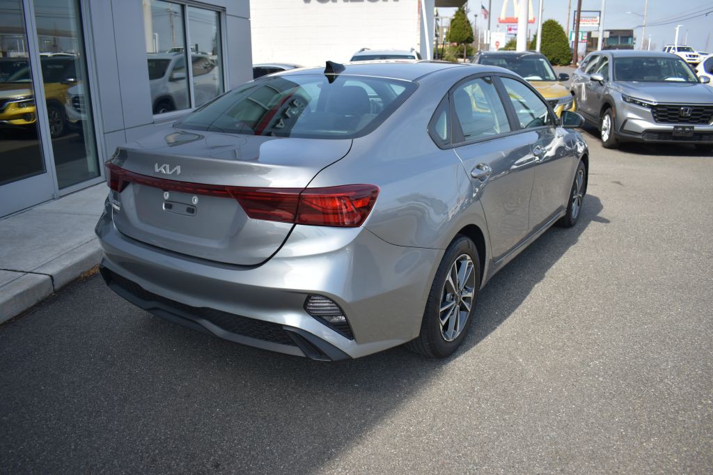 2024 Kia Forte Image 5