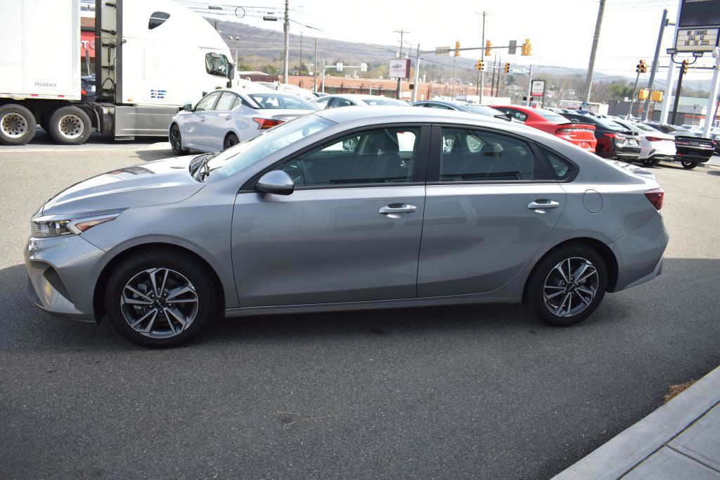 2024 Kia Forte Image 6