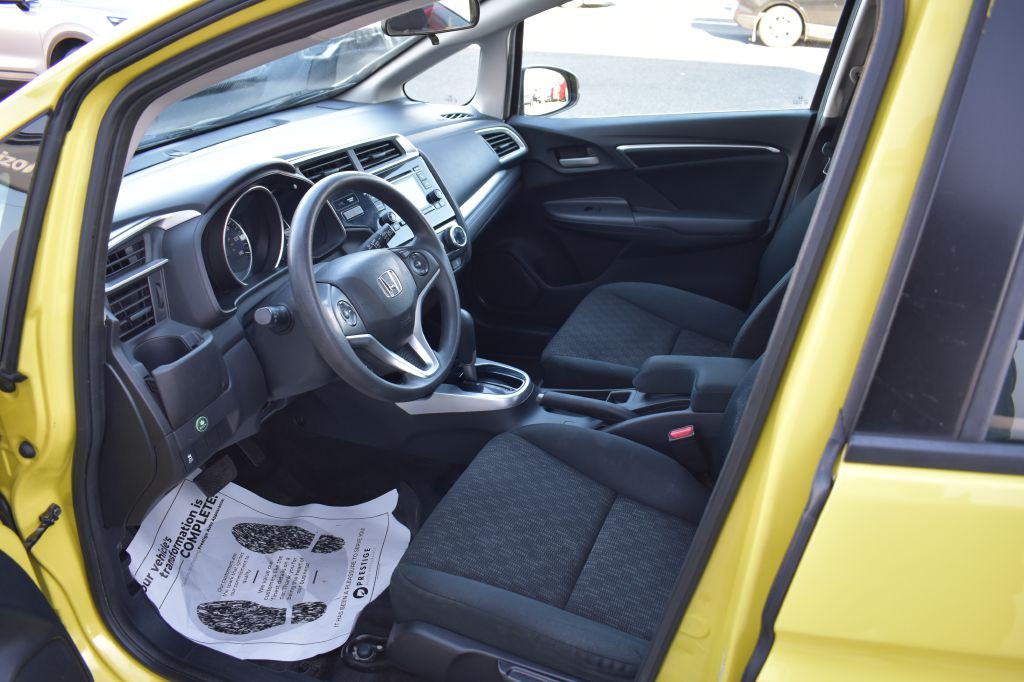 2015 Honda Fit Image 13