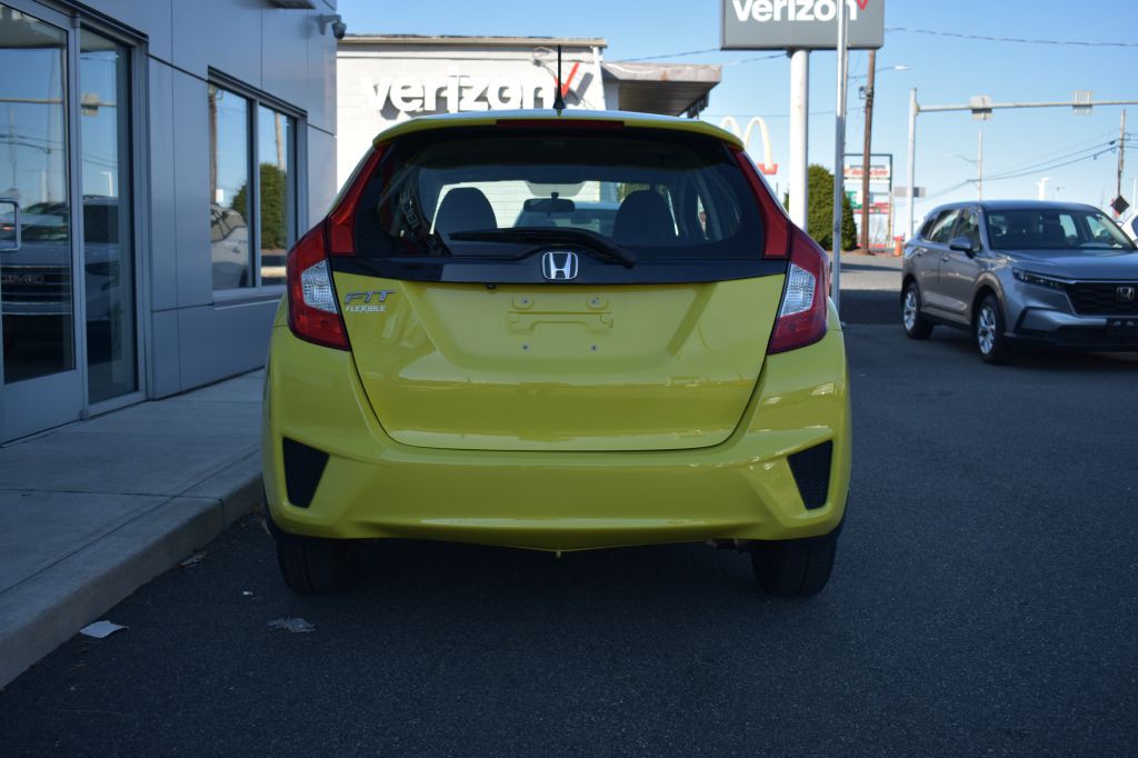 2015 Honda Fit Image 9