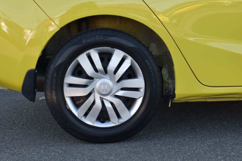 2015 Honda Fit Image 10