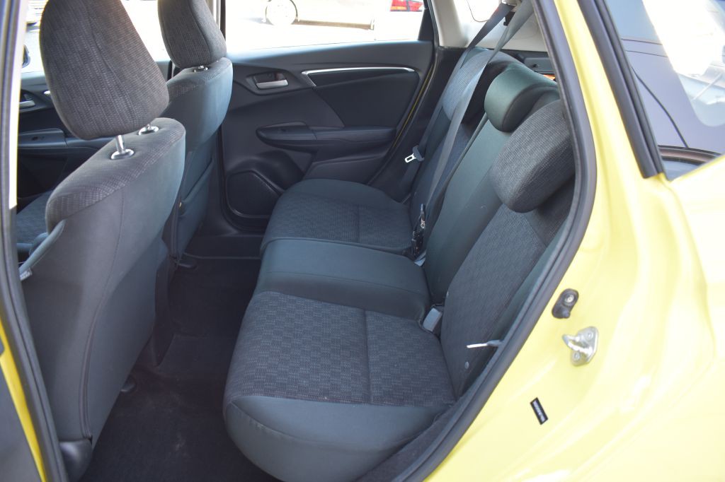 2015 Honda Fit Image 15