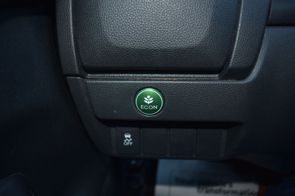 2015 Honda Fit Image 18