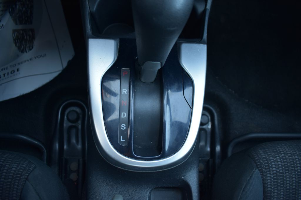 2015 Honda Fit Image 19